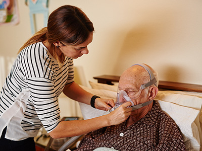 Patient-care-home-noninvasive-ventilation-OXYDOM_400x300 Patient-care-home-noninvasive-ventilation-OXYDOM_400x300